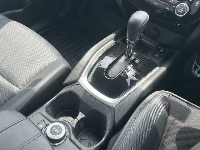 日産 エクストレイル ハイブリッド 20Xi 岐阜県 2018(平30)年 5.8万km ガーネットレッド ハーフレザーシート/ディーラーオプションナビ［MM517D-L］/フルセグTV/BT/CD/DVD/SD/FM/AM/アラウンドビューモニター/バックカメラ/クリアランスソナー/プロパイロット/エマージェンシーブレーキ/レーンキープアシスト/ブラインドスポットモニター/先行者発進お知らせ機能/電動リアゲート/ビルトインETC/インテリジェントルームミラー/ドライブレコーダー/ヒルディセントコントロール/パートタイム４WD/革巻きステアリング/ステアリングスイッチ/LEDヘッドライト/オートライト/電動パーキング/オートホールド/電動格納ミラー/ウインカーミラー/純正バイザー/純正マット/プッシュスタート