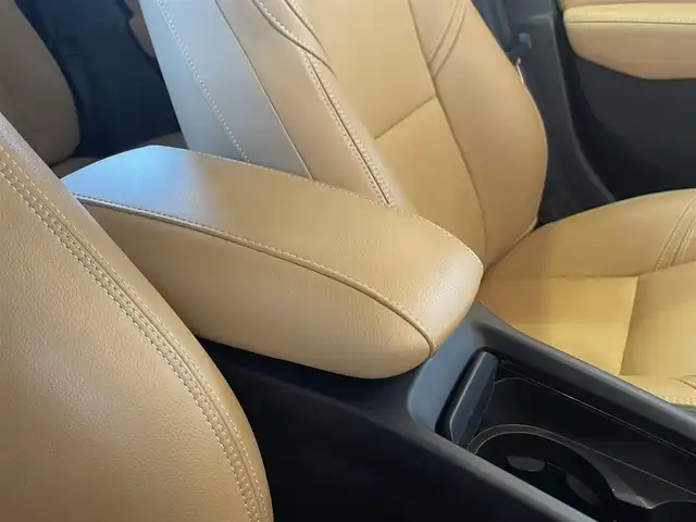 ボルボ Ｖ４０ クロスカントリー D4 サマム 愛知県 2018(平30)年 2.9万km リッチジャバメタリック 純正ナビ　/TV　/CD　/DVD　/Bluetooth　/茶革　/シートヒーター　/ETC　/Bカメラ/harmankardon　/アダプティブクルーズコントロール　/ブラインドスポット　/レーンキープ　/純正17インチアルミ/LEDヘッドライト