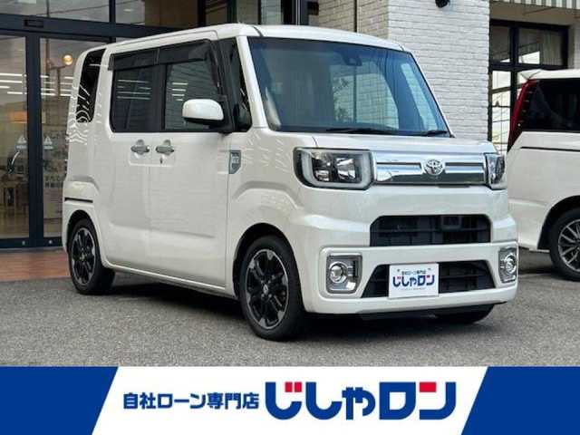 トヨタ ピクシスメガ GターボレジャーエディションSAⅡ 高知県 2016(平28)年 8.4万km パールホワイトⅢ (株)IDOMが運営する【じしゃロン高知店】の自社ローン専用車両になります。こちらは現金またはオートローンご利用時の価格です。自社ローンご希望の方は別途その旨お申付け下さい
