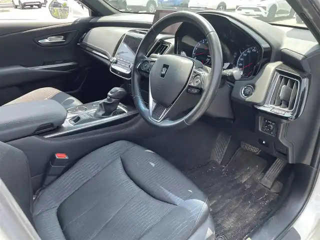 トヨタ クラウン RS 茨城県 2018(平30)年 3.2万km ホワイトパールクリスタルシャイン 純正ナビ/【AM・FM・DISC・USB・BT・TV・AUX】/パワーシート/パドルシフト/100V電源/前後コーナーセンサー/アイドリングストップ/Bカメラ/ETC/レーダークルコン/ステリモ/オートライト/オートハイビーム/Fフォグ/LEDライト/純正フロアマット/純正アルミホイール