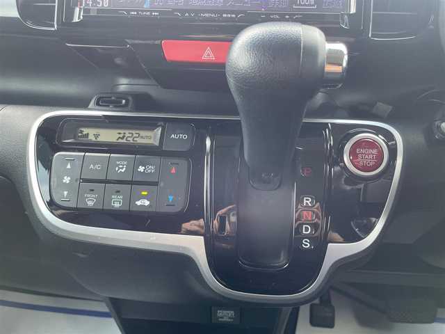 ホンダ Ｎ ＢＯＸ カスタム G ターボ Lパッケージ 宮城県 2015(平27)年 9.2万km スマートブラック (株)IDOMが運営する【じしゃロン仙台店】の自社ローン専用車両になりますこちらは現金またはオートローンご利用時の価格です。自社ローンご希望の方は別途その旨お申付け下さい/両側パワースライドドア/SDナビ/フルセグ/Bluetooth/CD/DVD/バックカメラ/クルコン/ETC/HIDヘッドライト