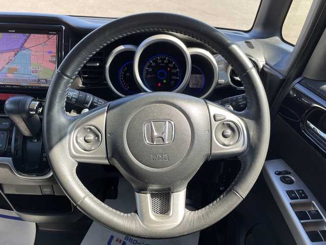 ホンダ Ｎ ＢＯＸ カスタム G ターボ Lパッケージ 宮城県 2015(平27)年 9.2万km スマートブラック (株)IDOMが運営する【じしゃロン仙台店】の自社ローン専用車両になりますこちらは現金またはオートローンご利用時の価格です。自社ローンご希望の方は別途その旨お申付け下さい/両側パワースライドドア/SDナビ/フルセグ/Bluetooth/CD/DVD/バックカメラ/クルコン/ETC/HIDヘッドライト