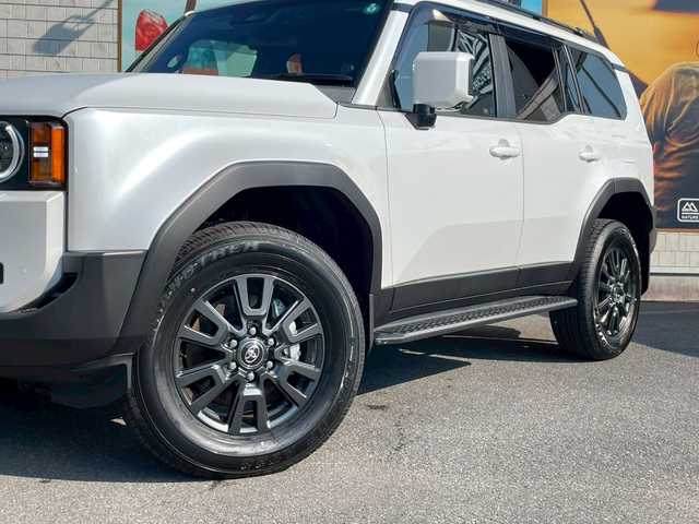 トヨタ ランドクルーザー ２５０ VX 宮崎県 2024(令6)年 0.1万km パール JBLサウンド/シートヒーター/シートエアコン/ドラレコ/純正ナビ/Bluetooth/フルセグ/HDMI/置くだけ充電/全方位カメラ/サンルーフ/デジタルインナーミラー/ETC2.0/パワーバックドア/ドアバイザー/純正フロアマット/ステアリングヒーター