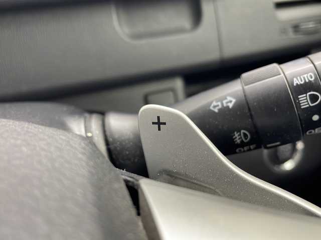 トヨタ ヴォクシー ZS 群馬県 2012(平24)年 13.7万km ブラック 純正ナビ　フルセグＴＶ　バックカメラ　両側電動スライドドア　前席シートヒーター　パドルシフト　レザーステアリング　ステアリングスイッチ　純正ビルトインＥＴＣ　コーナーセンサー　スマートキー　禁煙車