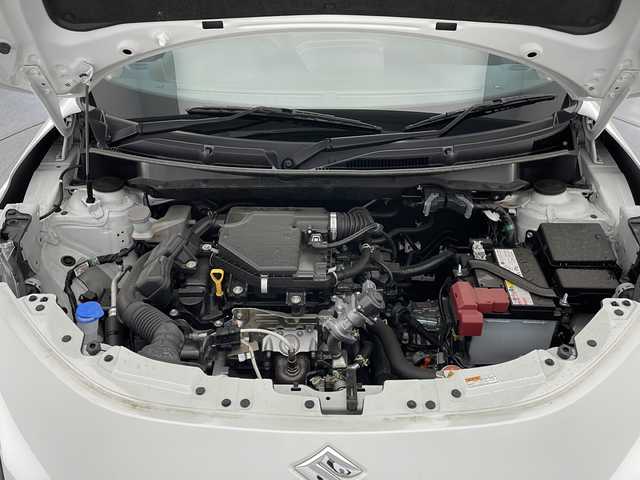 スズキ スイフト HYBRID MZ 長野県 2024(令6)年 1.3万km ピュアホワイトパール/ガンメタリック2トーン 4WD/ツートーン（ピュアホワイト×ガンメタリック）/純正ナビ/（フルセグ/Bluetooth/CD/DVD）/全方位モニター/衝突軽減ブレーキ/レーンキープアシスト/レーダークルーズコントロール/前後コーナーセンサー/ブラインドスポットモニター/前席シートヒーター/ステアリングスイッチ/電動パーキングブレーキ/パドルシフト/充電ポート/アイドリングストップ/MTモード付AT/スマートキー/スペアキー