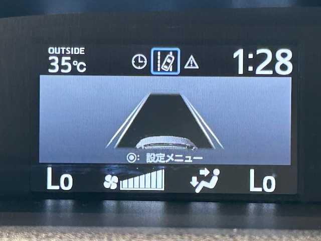 トヨタ ノア Si 宮城県 2017(平29)年 7.6万km ホワイトパールクリスタルシャイン フリップダウンモニター（アルパイン）/社外フルエアロ（モデリスタ）/社外SDナビ/フルセグTV/Bluetooth接続/CD/DVD/トヨタボイスコーナー/トヨタセーフティーセンス/・レーダークルーズコントロール/・レーンキープアシスト/・レーントレーシングアシスト/・プリクラッシュセーフティ/・ロードサインアシスト/・ドライバー異常時対対応システム/オートマチックハイビーム/オートライト/社外ビルドインETC/USB入力端子/純正16インチアルミホイール/社外フロアマット/LEDヘッドライト/3列シート/ウォークスルー/横滑り防止装置/盗難防止装置
