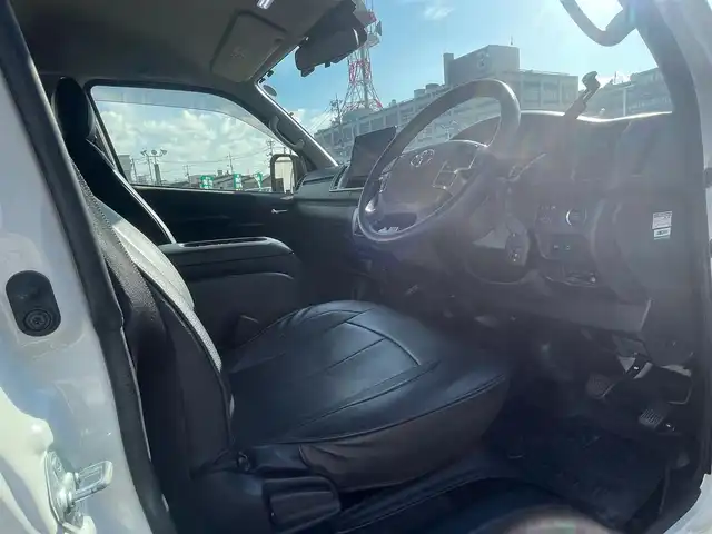 トヨタ ハイエース GL ロング 島根県 2021(令3)年 7.1万km ホワイトパールクリスタルシャイン 社外１０インチフローティングナビ/フルセグＴＶ/ＤＶＤ再生/Bluetooth接続/フリップダウンモニター/全周囲カメラ/パイオニア製ルーフスピーカー/ＥＴＣ２．０/前後ドライブレコーダー/衝突軽減ブレーキ/レーンキープアシスト/前後コーナーセンサー/パワースライドドア/リアゲートイージークローザー/レザー調シートカバー/essex製アルミホイール/LEDヘッドライト/切替式フォグランプ（白/黄）/スペアキー1本
