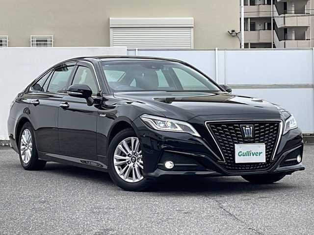 トヨタ クラウン ハイブリッド G 愛知県 2018(平30)年 8.6万km ブラック /純正メモリナビ//純正フルセグTV//AM/FM/SD/USB/BT/AUX//バック/サイド/フロント/全周囲カメラ//ビルトインETC2.0//前後ドライブレコーダー//ワイヤレス充電//インテリジェントパーキングアシスト２//ヘッドアップディスプレイ//ブラインドスポットモニター//Toyota Safety Sense//アダプティブハイビーム//オートマチックハイビーム//横滑り防止装置//レーンアシスト//衝突被害軽減システム//追従機能付きクルーズコントロール//電動パーキングブレーキ//ブレーキホールドスイッチ//EV MODE//ハンドル位置調整スイッチ//ステアリングヒーター//ステアスイッチ//パドルシフト//デジタルインナーミラー//パワーシート(ALL)//メモリシート(D)//エアシート(D/N)//シートヒーター(ALL)//純正LEDオートライト//フロントフォグランプ//純正フロアマット//純正16インチアルミホイール//純正サマータイヤ//イモビライザー//ダブル/サイド/カーテンエアバック//スマートキー//スペアキー1本//取扱説明書//ナビ説明書//保証書//記録簿(R1/R2/R3/R4/R5/R6/R7)