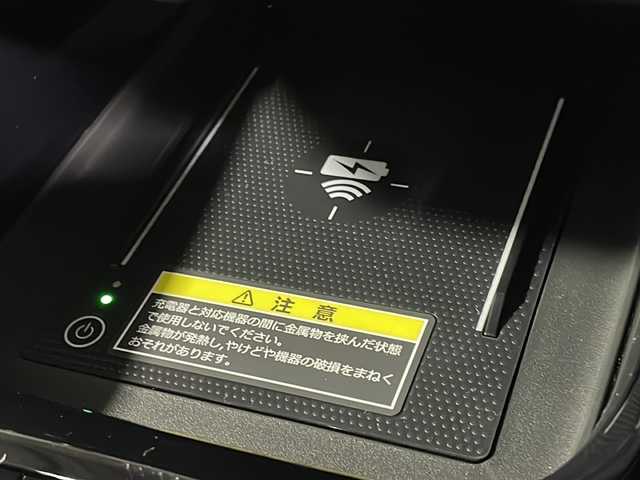 ホンダ ヴェゼル ハイブリッド e:HEV Z 広島県 2025(令7)年 0.1千km プラチナホワイトパール 登録済未使用車　４Km/純正９型ナビ/バックカメラ/シートヒーター(運転席/助手席)/レーダークルーズコントロール/ＥＴＣ2.0/ワイヤレス充電/ステアリングヒーター/ブラインドスポットモニター/電動リアゲート/アダブティブLEDヘッドライト/衝突被害軽減/レーンキープアシスト/踏み間違い防止/エアバッグ(運転席/助手席/サイド/カーテン)/純正18インチアルミホイール(225/50/R18)