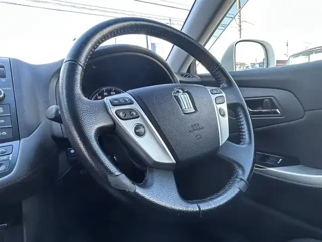 トヨタ クラウン アスリート 群馬県 2012(平24)年 6.3万km ホワイトパールクリスタルシャイン (株)IDOMが運営する【じしゃロン伊勢崎店】の自社ローン専用車両になりますこちらは現金またはオートローンご利用時の価格です。自社ローンご希望の方は別途その旨お申付け下さい/純正HDDナビゲーション/バックカメラ/CD/DVD/DTV/USB/AUX/MSV/クルーズコントリール/ビルトインETC/HIDヘッドライト/フォグライト/前席パワーシート/オートライト/パワーチルトステアリング/ドアバイザー/純正フロアマット