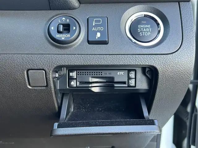 トヨタ クラウン アスリート 群馬県 2012(平24)年 6.3万km ホワイトパールクリスタルシャイン (株)IDOMが運営する【じしゃロン伊勢崎店】の自社ローン専用車両になりますこちらは現金またはオートローンご利用時の価格です。自社ローンご希望の方は別途その旨お申付け下さい/純正HDDナビゲーション/バックカメラ/CD/DVD/DTV/USB/AUX/MSV/クルーズコントリール/ビルトインETC/HIDヘッドライト/フォグライト/前席パワーシート/オートライト/パワーチルトステアリング/ドアバイザー/純正フロアマット