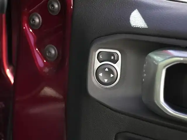 クライスラー・ジープ ラングラー アンリミテッド サハラ 静岡県 2021(令3)年 1.3万km ワインＭ JEPPESEN17インチAW 1インチリフトアップ/BATTLEZ2本出しマフラー/ARIESサイドステップ/社外エアクリーナー/BESTOPソフトトップ/ブラックレザーシートシートヒーター/衝突軽減ブレーキACC/ブラインドスポットモニター/社外ボンネットダンパー/社外アンテナ/UconnectナビフルセグTVCarplayBluetooth/デジタルインナーミラー前後ドラレコ/DSRCETC