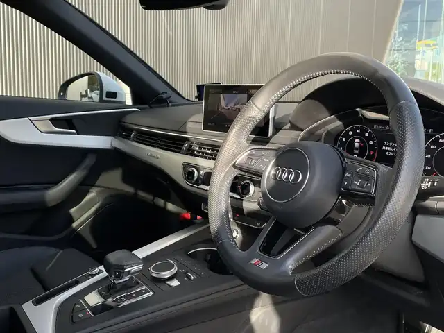 アウディ Ａ４ 2.0 TFSI クワトロ スポーツ Sライン PKG 長野県 2016(平28)年 5.1万km グレイシアホワイトメタリック ACC/ Audiサイドアシスト / パークアシスト/ バーチャルコックピット / マトリクスLED / ダイナミックインジケーター/ MMIナビ / 360°カメラ / ハーフレザ-シート / シートヒーター / PWシート / 前後ドラレコ