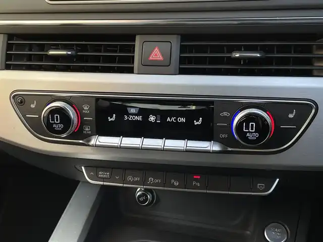 アウディ Ａ４ 2.0 TFSI クワトロ スポーツ Sライン PKG 長野県 2016(平28)年 5.1万km グレイシアホワイトメタリック ACC/ Audiサイドアシスト / パークアシスト/ バーチャルコックピット / マトリクスLED / ダイナミックインジケーター/ MMIナビ / 360°カメラ / ハーフレザ-シート / シートヒーター / PWシート / 前後ドラレコ