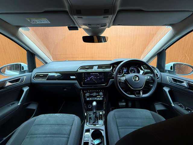 フォルクスワーゲン ＶＷ ゴルフ トゥーラン TDI ハイライン 千葉県 2018(平30)年 5.8万km ピュアホワイト ＡＣＣ　/純正ナビ　/バックカメラ　/ＰＤＣ　/サイドアシスト　/レーンキープアシスト　/ＣａｒＰｌａｙ　/Ａｎｄｒｏｉｄ　/Ａｕｔｏ　/パーキングアシスト　/電動リアゲート　/ＬＥＤヘッドライト　/オートライト　/ＥＴＣ