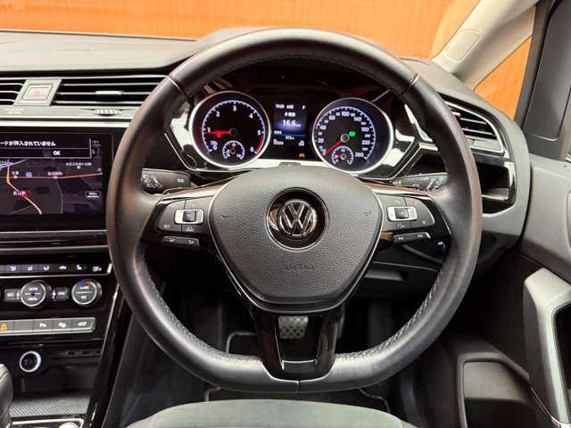 フォルクスワーゲン ＶＷ ゴルフ トゥーラン TDI ハイライン 千葉県 2018(平30)年 5.8万km ピュアホワイト ＡＣＣ　/純正ナビ　/バックカメラ　/ＰＤＣ　/サイドアシスト　/レーンキープアシスト　/ＣａｒＰｌａｙ　/Ａｎｄｒｏｉｄ　/Ａｕｔｏ　/パーキングアシスト　/電動リアゲート　/ＬＥＤヘッドライト　/オートライト　/ＥＴＣ