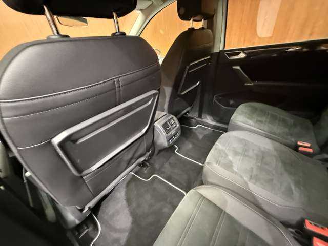 フォルクスワーゲン ＶＷ ゴルフ トゥーラン TDI ハイライン 千葉県 2018(平30)年 5.8万km ピュアホワイト ＡＣＣ　/純正ナビ　/バックカメラ　/ＰＤＣ　/サイドアシスト　/レーンキープアシスト　/ＣａｒＰｌａｙ　/Ａｎｄｒｏｉｄ　/Ａｕｔｏ　/パーキングアシスト　/電動リアゲート　/ＬＥＤヘッドライト　/オートライト　/ＥＴＣ