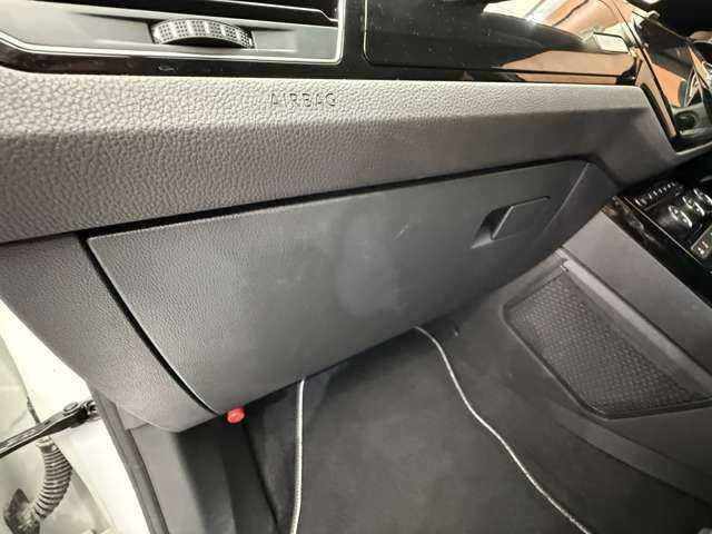 フォルクスワーゲン ＶＷ ゴルフ トゥーラン TDI ハイライン 千葉県 2018(平30)年 5.8万km ピュアホワイト ＡＣＣ　/純正ナビ　/バックカメラ　/ＰＤＣ　/サイドアシスト　/レーンキープアシスト　/ＣａｒＰｌａｙ　/Ａｎｄｒｏｉｄ　/Ａｕｔｏ　/パーキングアシスト　/電動リアゲート　/ＬＥＤヘッドライト　/オートライト　/ＥＴＣ