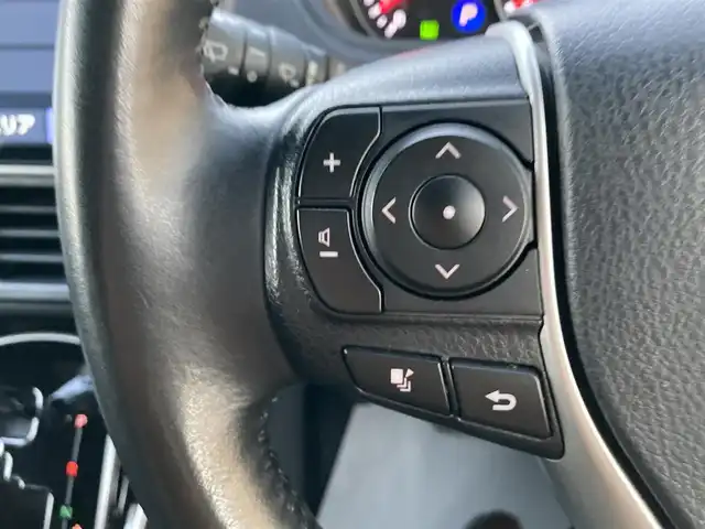 トヨタ ヴォクシー ZS 煌Ⅲ 愛媛県 2020(令2)年 4.6万km ホワイトパールクリスタルシャイン 純正１０型ナビ（NSZN-Z68T）/フルセグＴＶ/バックカメラ/両側パワースライドドア/クルーズコントロール/ＬＥＤヘッドライト/オートハイビーム/衝突軽減システム/車線逸脱警報/クリアランスソナー/ハーフレザー/禁煙車/７名乗車/取説/スペアキー