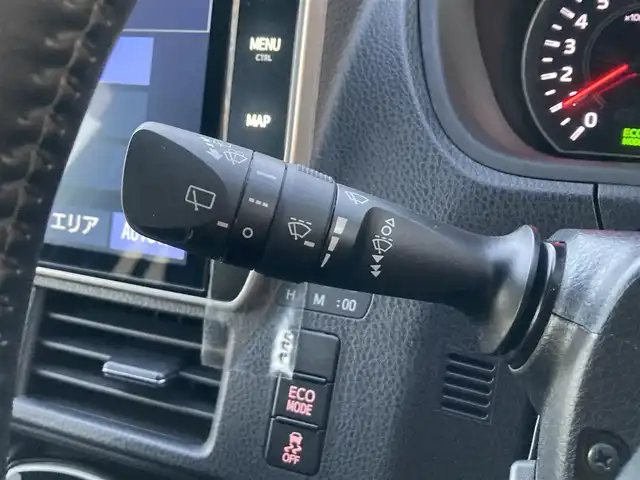 トヨタ ヴォクシー ZS 煌Ⅲ 愛媛県 2020(令2)年 4.6万km ホワイトパールクリスタルシャイン 純正１０型ナビ（NSZN-Z68T）/フルセグＴＶ/バックカメラ/両側パワースライドドア/クルーズコントロール/ＬＥＤヘッドライト/オートハイビーム/衝突軽減システム/車線逸脱警報/クリアランスソナー/ハーフレザー/禁煙車/７名乗車/取説/スペアキー