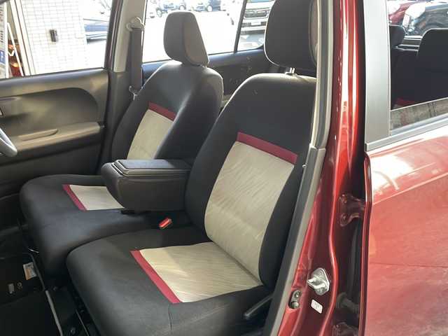 ダイハツ ブーン シルク SAⅡ 静岡県 2016(平28)年 7.8万km ブラックマイカメタリック/ファイアークォーツレッドメタリック 2トーン 純正SDナビ/・CD/・DVD/・フルセグＴＶ/・Bluetooth/・USB/・AM/・FM/主要装備/・衝突軽減/・レーンキープ/・バックカメラ/・ETC/・ドラレコ前/・純正フロアマット/・スマートキー/・プッシュスタート/・スペアキー1本/・ステリモ/・オートエアコン