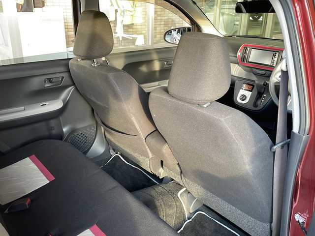 ダイハツ ブーン シルク SAⅡ 静岡県 2016(平28)年 7.8万km ブラックマイカメタリック/ファイアークォーツレッドメタリック 2トーン 純正SDナビ/・CD/・DVD/・フルセグＴＶ/・Bluetooth/・USB/・AM/・FM/主要装備/・衝突軽減/・レーンキープ/・バックカメラ/・ETC/・ドラレコ前/・純正フロアマット/・スマートキー/・プッシュスタート/・スペアキー1本/・ステリモ/・オートエアコン