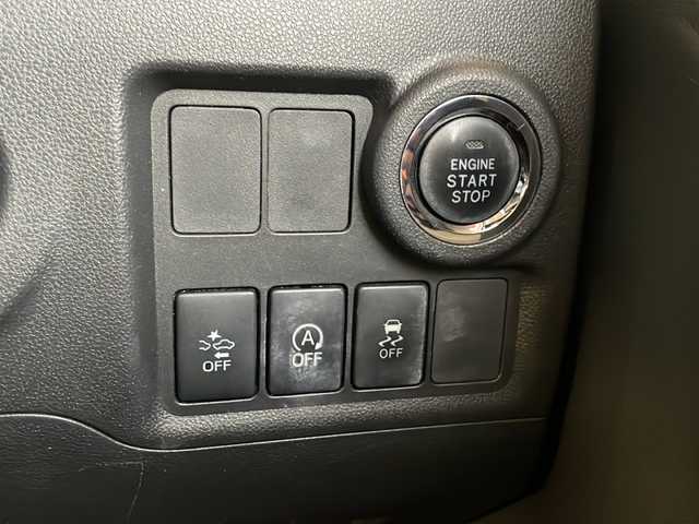 ダイハツ ブーン シルク SAⅡ 静岡県 2016(平28)年 7.8万km ブラックマイカメタリック/ファイアークォーツレッドメタリック 2トーン 純正SDナビ/・CD/・DVD/・フルセグＴＶ/・Bluetooth/・USB/・AM/・FM/主要装備/・衝突軽減/・レーンキープ/・バックカメラ/・ETC/・ドラレコ前/・純正フロアマット/・スマートキー/・プッシュスタート/・スペアキー1本/・ステリモ/・オートエアコン