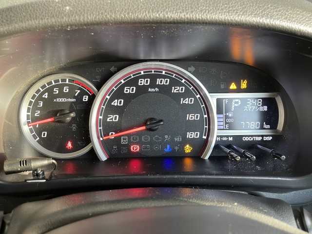 ダイハツ ブーン シルク SAⅡ 静岡県 2016(平28)年 7.8万km ブラックマイカメタリック/ファイアークォーツレッドメタリック 2トーン 純正SDナビ/・CD/・DVD/・フルセグＴＶ/・Bluetooth/・USB/・AM/・FM/主要装備/・衝突軽減/・レーンキープ/・バックカメラ/・ETC/・ドラレコ前/・純正フロアマット/・スマートキー/・プッシュスタート/・スペアキー1本/・ステリモ/・オートエアコン