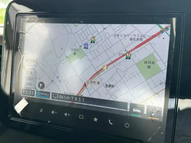 スズキ スペーシア カスタム HYBRID XS ターボ 茨城県 2024(令6)年 0.4万km ピュアホワイトP 純正ディスプレイオーディオ/ナビ・TV付き/クルーズコントロール（追従走行有）/衝突被害軽減システム/レーンキープアシスト/クリアランスソナー/HUD/ドライブレコーダー/バック・全方位カメラ/ETC/シートヒーター/ステアリングヒーター/後席サーキュレーター/両側パワースライドドア/電動パーキングブレーキ/オートホールド機能/LEDヘッドライト/純正アルミホイール/スマートキー/保証書/取扱説明書/スペアキー