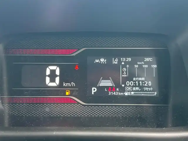 スズキ スペーシア カスタム HYBRID XS ターボ 茨城県 2024(令6)年 0.4万km ピュアホワイトP 純正ディスプレイオーディオ/ナビ・TV付き/クルーズコントロール（追従走行有）/衝突被害軽減システム/レーンキープアシスト/クリアランスソナー/HUD/ドライブレコーダー/バック・全方位カメラ/ETC/シートヒーター/ステアリングヒーター/後席サーキュレーター/両側パワースライドドア/電動パーキングブレーキ/オートホールド機能/LEDヘッドライト/純正アルミホイール/スマートキー/保証書/取扱説明書/スペアキー