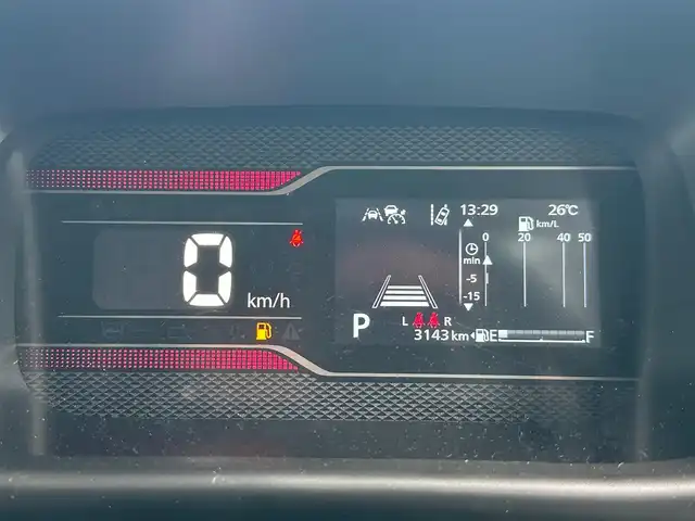 スズキ スペーシア カスタム HYBRID XS ターボ 茨城県 2024(令6)年 0.4万km ピュアホワイトP 純正ディスプレイオーディオ/ナビ・TV付き/クルーズコントロール（追従走行有）/衝突被害軽減システム/レーンキープアシスト/クリアランスソナー/HUD/ドライブレコーダー/バック・全方位カメラ/ETC/シートヒーター/ステアリングヒーター/後席サーキュレーター/両側パワースライドドア/電動パーキングブレーキ/オートホールド機能/LEDヘッドライト/純正アルミホイール/スマートキー/保証書/取扱説明書/スペアキー