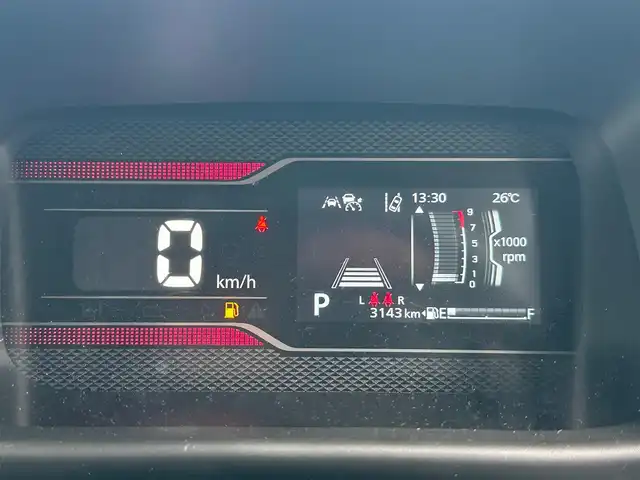 スズキ スペーシア カスタム HYBRID XS ターボ 茨城県 2024(令6)年 0.4万km ピュアホワイトP 純正ディスプレイオーディオ/ナビ・TV付き/クルーズコントロール（追従走行有）/衝突被害軽減システム/レーンキープアシスト/クリアランスソナー/HUD/ドライブレコーダー/バック・全方位カメラ/ETC/シートヒーター/ステアリングヒーター/後席サーキュレーター/両側パワースライドドア/電動パーキングブレーキ/オートホールド機能/LEDヘッドライト/純正アルミホイール/スマートキー/保証書/取扱説明書/スペアキー