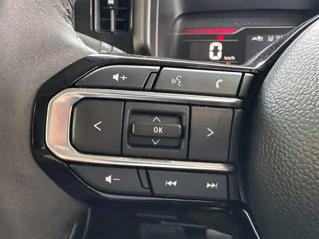スズキ スペーシア カスタム HYBRID XS ターボ 茨城県 2024(令6)年 0.4万km ピュアホワイトP 純正ディスプレイオーディオ/ナビ・TV付き/クルーズコントロール（追従走行有）/衝突被害軽減システム/レーンキープアシスト/クリアランスソナー/HUD/ドライブレコーダー/バック・全方位カメラ/ETC/シートヒーター/ステアリングヒーター/後席サーキュレーター/両側パワースライドドア/電動パーキングブレーキ/オートホールド機能/LEDヘッドライト/純正アルミホイール/スマートキー/保証書/取扱説明書/スペアキー