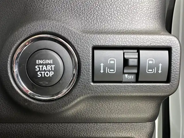 スズキ スペーシア カスタム HYBRID XS ターボ 茨城県 2024(令6)年 0.4万km ピュアホワイトP 純正ディスプレイオーディオ/ナビ・TV付き/クルーズコントロール（追従走行有）/衝突被害軽減システム/レーンキープアシスト/クリアランスソナー/HUD/ドライブレコーダー/バック・全方位カメラ/ETC/シートヒーター/ステアリングヒーター/後席サーキュレーター/両側パワースライドドア/電動パーキングブレーキ/オートホールド機能/LEDヘッドライト/純正アルミホイール/スマートキー/保証書/取扱説明書/スペアキー