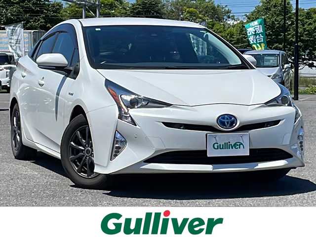 トヨタ プリウス A 道央・札幌 2018(平30)年 15.4万km ホワイトパールクリスタルシャイン 寒冷地仕様/純正ディーラーOPナビ/CD/DVD/BT/フルセグ/プリクラッシュセーフティ/横滑り防止装置/レーダークルーズコントロール/レーンキープアシスト/パーキングセンサー/クリアランスソナー/ブラインドスポットモニター/バックカメラ/ビルトインETC/ドライブレコーダー/HUD/ワイパーデアイサー/EVMODE/DRIVEMODE切替/自動防眩ミラー/革巻きステアリング/ステアリングリモコン/プッシュスタート/スマートキー/LEDヘッドライト/オートライト/オートハイビーム/フォグランプ/電動格納ミラー/ヒーテッドドアミラー/ウィンカーミラー/純正フロアマット/ドアバイザー/社外AW付冬タイヤ積込/（純正ホイールキャップ有）/195/65/R15/2023年/山8mm