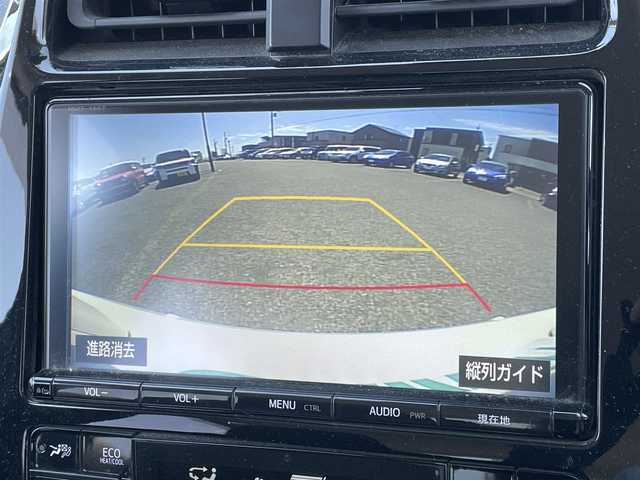 トヨタ プリウス A 道央・札幌 2018(平30)年 15.4万km ホワイトパールクリスタルシャイン 寒冷地仕様/純正ディーラーOPナビ/CD/DVD/BT/フルセグ/プリクラッシュセーフティ/横滑り防止装置/レーダークルーズコントロール/レーンキープアシスト/パーキングセンサー/クリアランスソナー/ブラインドスポットモニター/バックカメラ/ビルトインETC/ドライブレコーダー/HUD/ワイパーデアイサー/EVMODE/DRIVEMODE切替/自動防眩ミラー/革巻きステアリング/ステアリングリモコン/プッシュスタート/スマートキー/LEDヘッドライト/オートライト/オートハイビーム/フォグランプ/電動格納ミラー/ヒーテッドドアミラー/ウィンカーミラー/純正フロアマット/ドアバイザー/社外AW付冬タイヤ積込/（純正ホイールキャップ有）/195/65/R15/2023年/山8mm