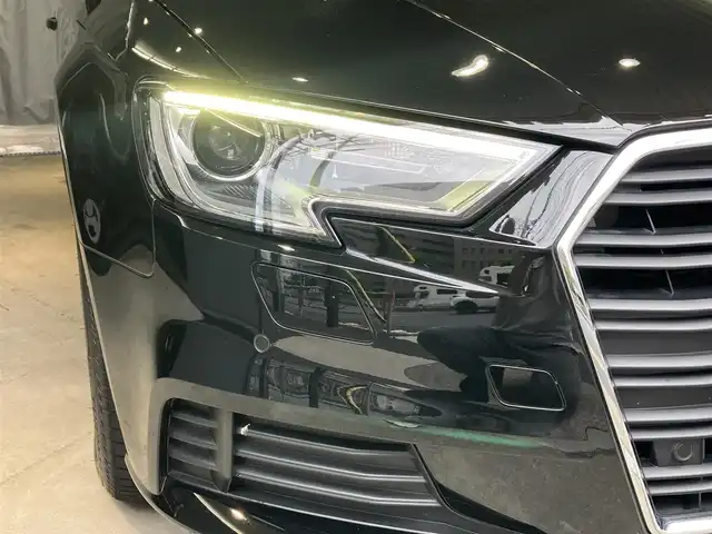 アウディ Ａ３ SB 30TFSI 東京都 2019(令1)年 2.5万km ミトスブラックメタリック 1400CCターボ/純正ナビゲーション/地上デジタルテレビ/Bモニター/ETC/レーダークルーズコントロール/キセノンライト/フォグライト（前後）/アイドリングストップ/スマートキー/アイドリングストップ/パーキングセンサー/純正アルミホイール16インチ/純正フロアマット/メーカー保証書/取扱説明書/点検整備記録簿R235年
