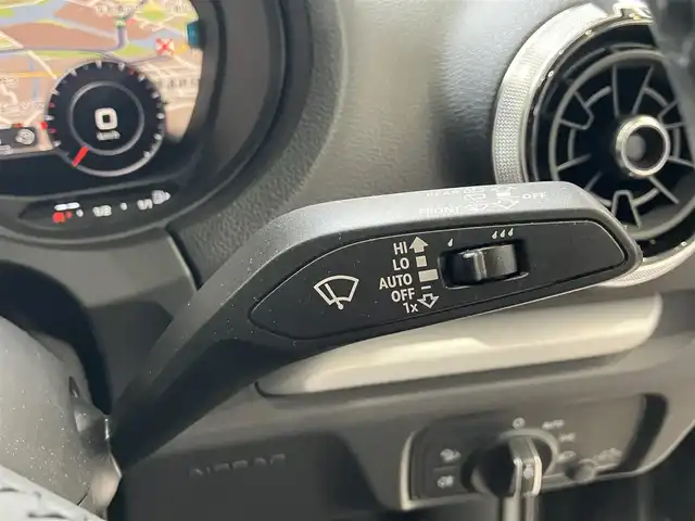 アウディ Ａ３ SB 30TFSI 東京都 2019(令1)年 2.5万km ミトスブラックメタリック 1400CCターボ/純正ナビゲーション/地上デジタルテレビ/Bモニター/ETC/レーダークルーズコントロール/キセノンライト/フォグライト（前後）/アイドリングストップ/スマートキー/アイドリングストップ/パーキングセンサー/純正アルミホイール16インチ/純正フロアマット/メーカー保証書/取扱説明書/点検整備記録簿R235年