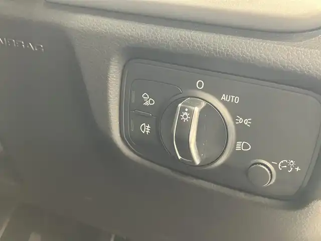 アウディ Ａ３ SB 30TFSI 東京都 2019(令1)年 2.5万km ミトスブラックメタリック 1400CCターボ/純正ナビゲーション/地上デジタルテレビ/Bモニター/ETC/レーダークルーズコントロール/キセノンライト/フォグライト（前後）/アイドリングストップ/スマートキー/アイドリングストップ/パーキングセンサー/純正アルミホイール16インチ/純正フロアマット/メーカー保証書/取扱説明書/点検整備記録簿R235年