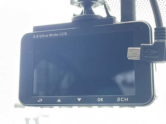 トヨタ アクア S 新潟県 2012(平24)年 11.2万km シルバーM スタッドレスタイヤ積載/純正ナビ/フルセグＴＶ/Bluetooth/AM/FM/バックカメラ/ETC/ナノイー/Bluetooth接続/フォグランプ/前後ドライブレコーダー/シートヒーター/純正ＡＷ１５インチ/社外フロアマット/プッシュスタート/スマートキー/ドアバイザー