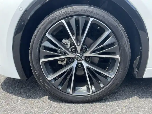 トヨタ プリウス Z 愛知県 2024(令6)年 0.5万km プラチナホワイトパールマイカ /禁煙車//純正メモリナビ//12.3インチディスプレイ・フルセグTV・Bluetooth・AM・FM・USB・Apple CarPlay・Android Auto//パノラミックビューモニター//ETC2.0//前後ドライブレコーダー//パワーバックドア//スペアタイヤ//純正19インチアルミホイール//LEDオートライト//オートマチックハイビーム//Toyota Safety System//プリクラッシュセーフティ//緊急時操舵支援//フロントクロストラフィックアラート//レーンチェンジアシスト//レーントレーシングアシスト//レーンディパーチャーアラート//レーダークルーズコントロール//ロードサインアシスト//ドライバー異常時対応システム//プロアクティブドライビングシスト//発進遅れ告知//ブラインドスポットモニター//安心降車アシスト//車両接近告知//トヨタチームメイト(アドバンストパーク)//パーキングサポートブレーキ//横滑り防止//トラクションコントロール//ヒルスタートアシスト//合皮シート//運転席パワーシート