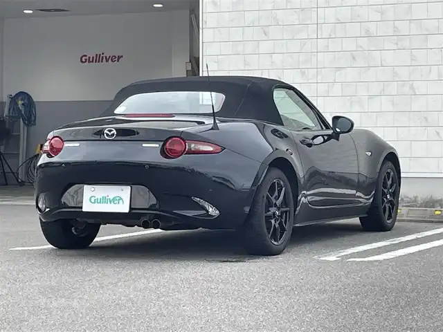 マツダ ロードスター NR－A 宮崎県 2021(令3)年 6.3万km ジェットブラックマイカ 純正メディアプレイヤー/ワンオーナー車/6速MT/ハイオク車/レーンキープアシスト/衝突被害軽減システム/パーキングアシスト/オートライト/USB×１/AUX/純正マット/純正アルミ　16インチ/オールシーズンタイヤ/ETC/ステアリングスイッチ