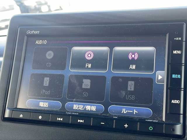 ホンダ Ｎ ＢＯＸ カスタム L ターボ スタイル+ブラック 長野県 2022(令4)年 2.8万km プラチナホワイトパール 純正SDナビ(VXM-225Ci)/　・FM/AM/Bluetooth/CD/バックカメラ/クルーズコントロール/前後ドライブレコーダー(SN-TW84)/両側電動スライドドア/衝突被害軽減ブレーキ/クリアランスソナー/レーンキープアシスト/コーナーセンサー/前席シートヒーター/ステアリングスイッチ/純正フロアマット/レザーシート/カーテンエアバッグ/オートエアコン/オートライト/オートハイビーム/横滑り防止機能/ABS/パワーステアリング/パワーウインドウ