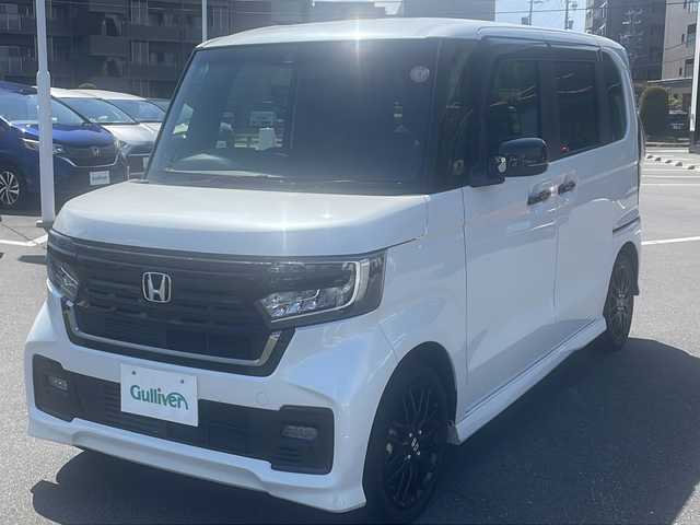 ホンダ Ｎ ＢＯＸ カスタム L ターボ スタイル+ブラック 長野県 2022(令4)年 2.8万km プラチナホワイトパール 純正SDナビ(VXM-225Ci)/　・FM/AM/Bluetooth/CD/バックカメラ/クルーズコントロール/前後ドライブレコーダー(SN-TW84)/両側電動スライドドア/衝突被害軽減ブレーキ/クリアランスソナー/レーンキープアシスト/コーナーセンサー/前席シートヒーター/ステアリングスイッチ/純正フロアマット/レザーシート/カーテンエアバッグ/オートエアコン/オートライト/オートハイビーム/横滑り防止機能/ABS/パワーステアリング/パワーウインドウ