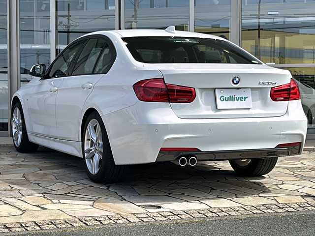 ＢＭＷ ３２０ｄ Mスポーツ 静岡県 2018(平30)年 1.9万km 白 純正ナビ/CD/DVD/Bluetooth/USB/FM/AM/フルセグ/主要装備/・コーナーセンサー　/・シートメモリー　/・純正ナビ　/・レーダークルーズコントロール　/・ＳＯＳコール　/・スマートキー　/・ステアリングリモコン　/・オートライト　/・レーンキープアシスト　/・シートヒーター　/・パワーシート　/・保証書/・LEDヘッドライト/・盗難防止装置/・横滑り防止装置/・純正アルミホイール/・