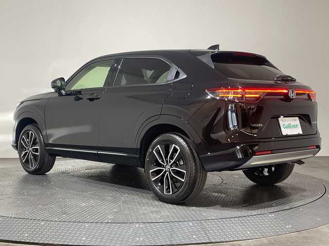 ホンダ ヴェゼル ハイブリッド e:HEV Z 愛媛県 2025(令7)年 0.1千km クリスタルブラックパール e:HEV Z　4VC4AZ　Honda CONNECTディスプレー+ETC2.0車載器+ワイヤレス充電器(231/000)/登録済未使用車　純正９型ナビ　バックカメラ　衝突被害軽減ブレーキ　ホンダセンシング　フルセグ　Ｂｌｕｅｔｏｏｔｈ　電動リアゲート　レーンアシスト　アダプティブクルーズコントロール　ＥＴＣ２．０　禁煙車