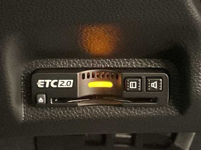 ホンダ ヴェゼル ハイブリッド e:HEV Z 愛媛県 2025(令7)年 0.1千km クリスタルブラックパール e:HEV Z　4VC4AZ　Honda CONNECTディスプレー+ETC2.0車載器+ワイヤレス充電器(231/000)/登録済未使用車　純正９型ナビ　バックカメラ　衝突被害軽減ブレーキ　ホンダセンシング　フルセグ　Ｂｌｕｅｔｏｏｔｈ　電動リアゲート　レーンアシスト　アダプティブクルーズコントロール　ＥＴＣ２．０　禁煙車