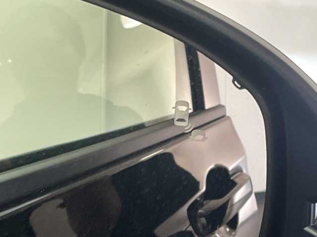 ホンダ ヴェゼル ハイブリッド e:HEV Z 愛媛県 2025(令7)年 0.1千km クリスタルブラックパール e:HEV Z　4VC4AZ　Honda CONNECTディスプレー+ETC2.0車載器+ワイヤレス充電器(231/000)/登録済未使用車　純正９型ナビ　バックカメラ　衝突被害軽減ブレーキ　ホンダセンシング　フルセグ　Ｂｌｕｅｔｏｏｔｈ　電動リアゲート　レーンアシスト　アダプティブクルーズコントロール　ＥＴＣ２．０　禁煙車