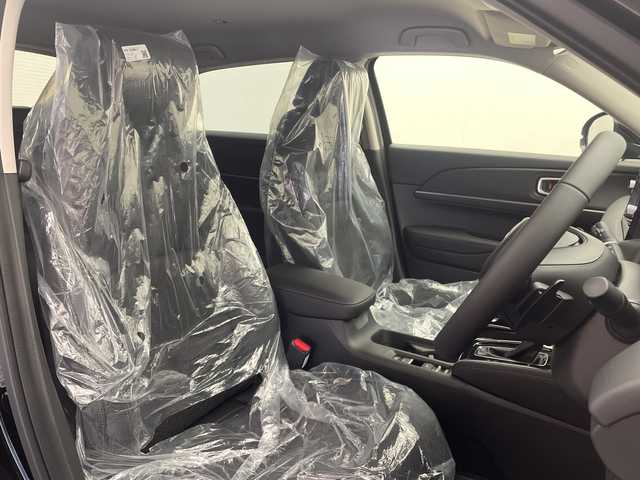 ホンダ ヴェゼル ハイブリッド e:HEV Z 愛媛県 2025(令7)年 0.1千km クリスタルブラックパール e:HEV Z　4VC4AZ　Honda CONNECTディスプレー+ETC2.0車載器+ワイヤレス充電器(231/000)/登録済未使用車　純正９型ナビ　バックカメラ　衝突被害軽減ブレーキ　ホンダセンシング　フルセグ　Ｂｌｕｅｔｏｏｔｈ　電動リアゲート　レーンアシスト　アダプティブクルーズコントロール　ＥＴＣ２．０　禁煙車