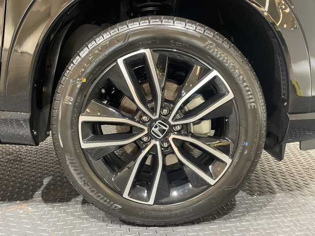 ホンダ ヴェゼル ハイブリッド e:HEV Z 愛媛県 2025(令7)年 0.1千km クリスタルブラックパール e:HEV Z　4VC4AZ　Honda CONNECTディスプレー+ETC2.0車載器+ワイヤレス充電器(231/000)/登録済未使用車　純正９型ナビ　バックカメラ　衝突被害軽減ブレーキ　ホンダセンシング　フルセグ　Ｂｌｕｅｔｏｏｔｈ　電動リアゲート　レーンアシスト　アダプティブクルーズコントロール　ＥＴＣ２．０　禁煙車